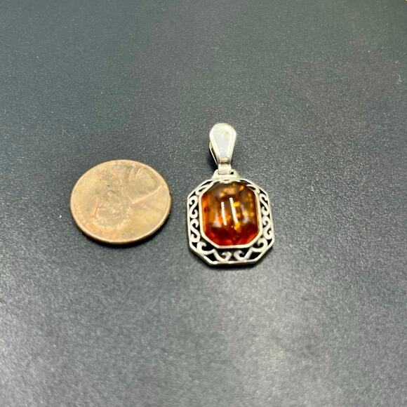 Vintage Solid Sterling Silver Natural Baltic Amber Intricate Scrollwork Pendant - Picture 5 of 9